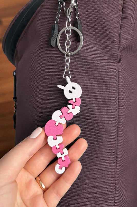 Tırtıl Figürlü Esnek Eklemli Anahtarlık ve Çanta Süsü – Pembe