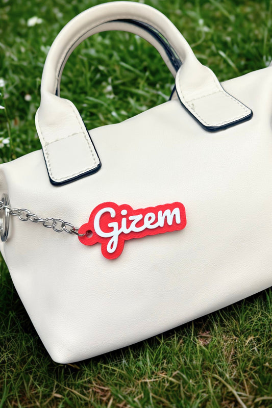 Kişiye Özel İsimli Anahtarlık ve Çanta Süsü – Kırmızı